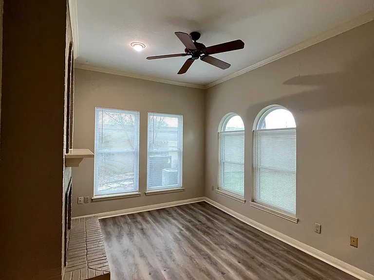 19215 Tanoan — Photo 10