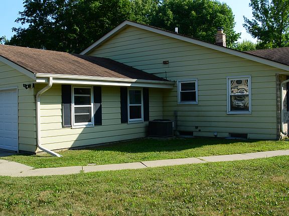 2nd image of 793 E Imperial Dr