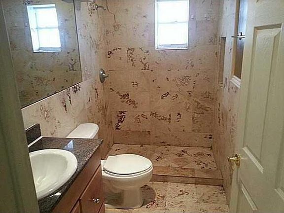 3rd image of 1016 71st St APT 107