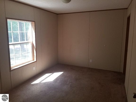 5th image of 10050 N Chippewa Dr