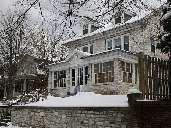 Classic 1920 limestone