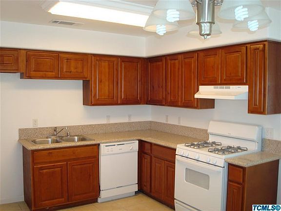 2nd image of 135 W Babcock Avenue