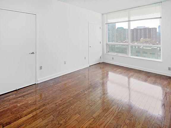 3rd image of 20 Newport Pkwy APT 2601