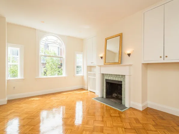 15 Pinckney St Unit 8, Boston, MA 02114