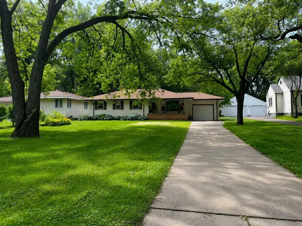 2080 Nebraska Ave E, Saint Paul, MN 55119