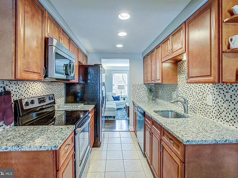 6495 Ohara Ct — Photo 6