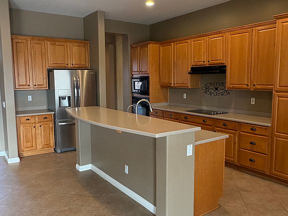 4th image of 39617 N Majesty Ct