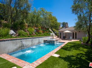 2475 Park Oak Dr, Los Angeles, CA 90068