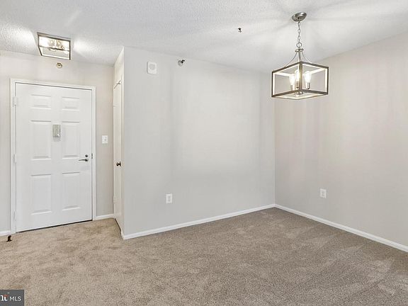 3rd image of 15107 Interlachen Dr #2620