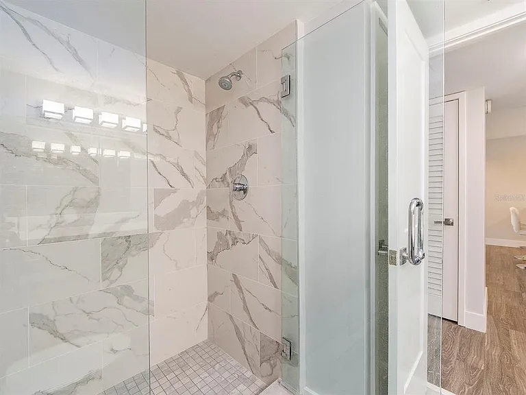 121 Island Way #334 — Photo 22