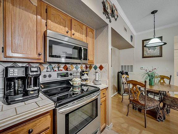 3rd image of 3901 Sonoma Springs Ave APT 1709