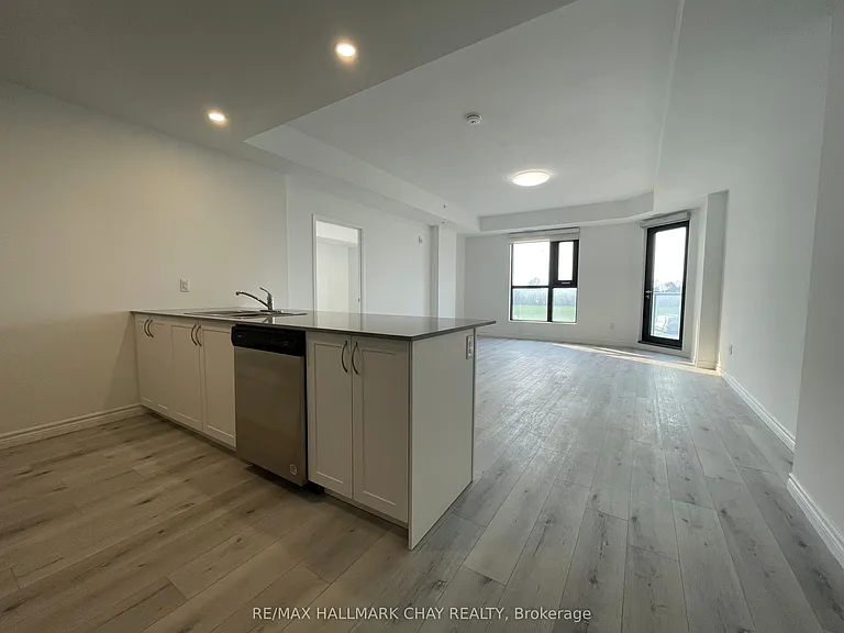 30 Hanmer St W #203 — Photo 7