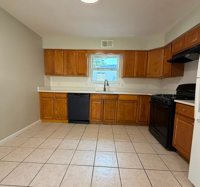 1st image of 509 S 19th St #4