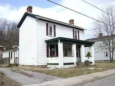 766 Grove Ave photo 1