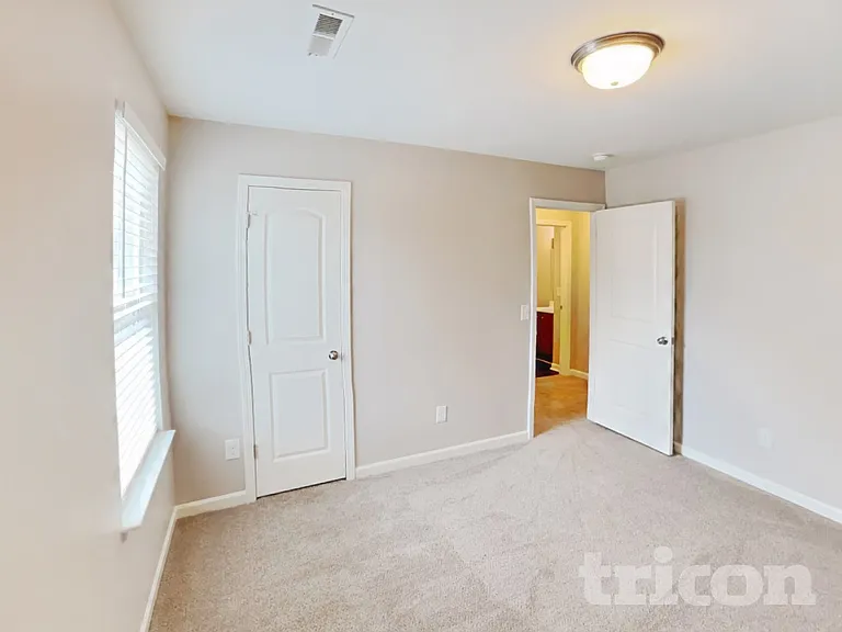 1505 Hamilton Hills Dr — Photo 11