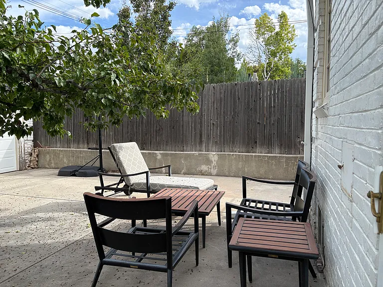 Nice Quiet Patio