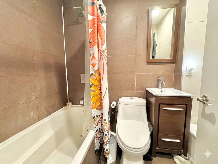 871 Hart St #4R — Photo 8