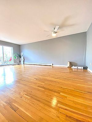 3rd image of 162 Bay 8 St #3