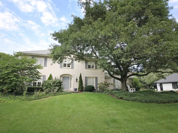8130 S Park Ave, Burr Ridge, IL 60527