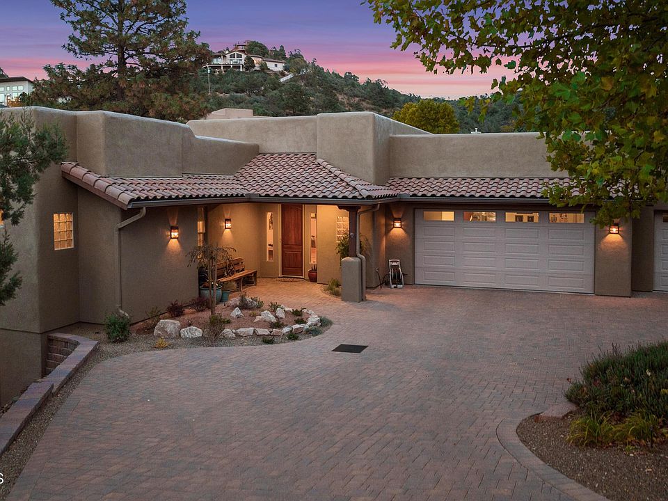 1st image of 605 McDonald Ct