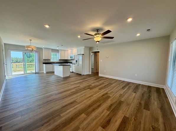 7446 Sturgeon Rd
