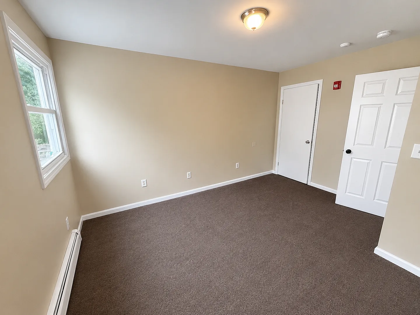 40 Colchester Avenue — Photo 4