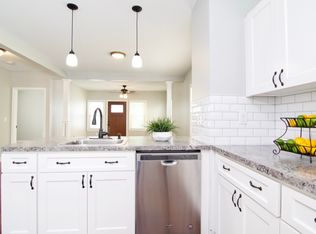 97 Wellington St, Springfield, MA 01109