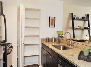 1665 N Logan St APT 647, Denver, CO 80203