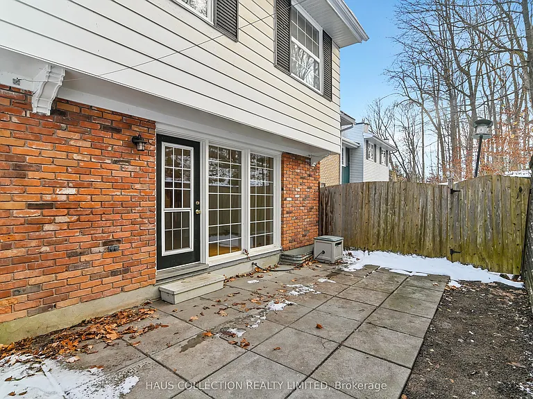 884 Walkley Rd — Photo 17