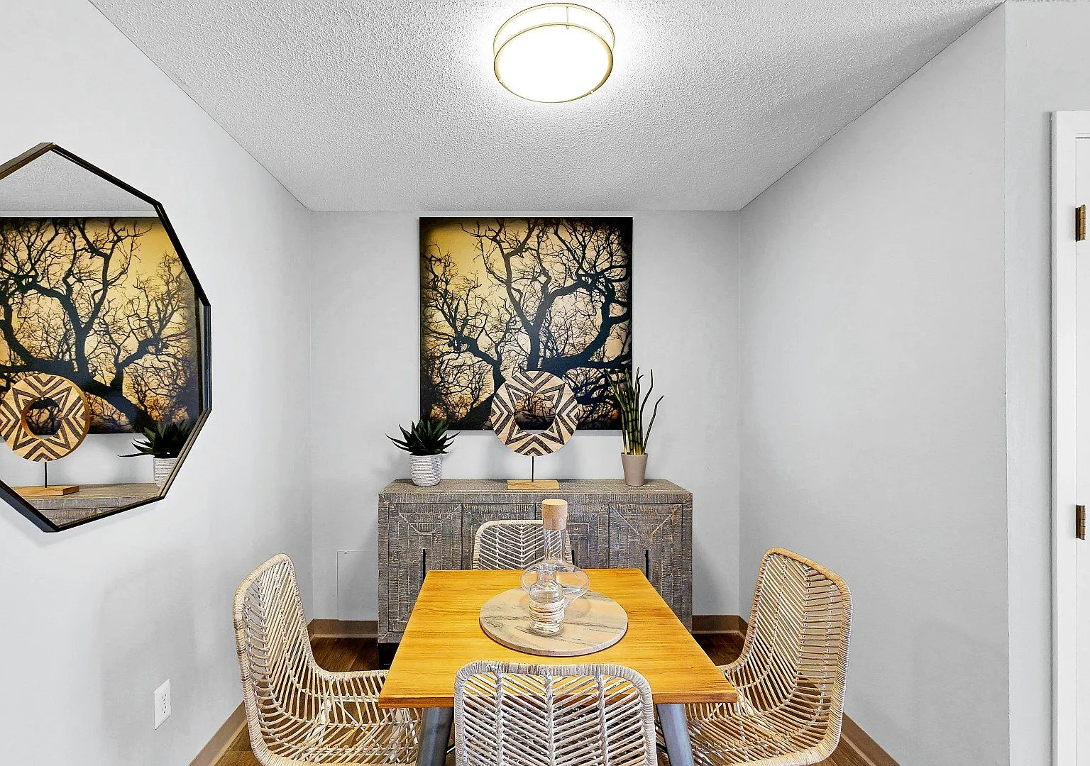 Audenn Apartments — Photo 4