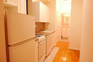 Rented by Peter Ashe