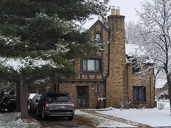 2nd image of 206 Orchard Ave