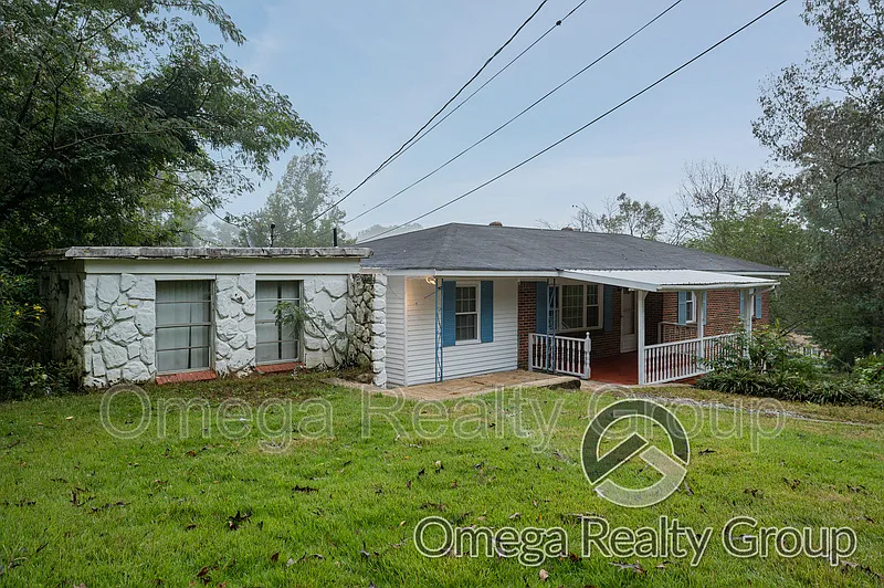 3 bed, 2.0 bath, 1333 sqft, $1,400 — Photo 2