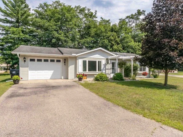 402 B Quincy Street, Friendship, WI 53934