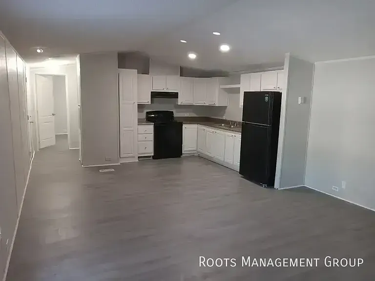 1325 N Franklin St #44 — Photo 2