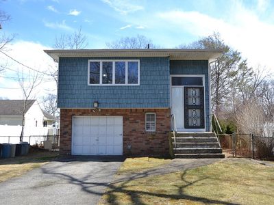 2201 Louis Kossuth Avenue, Ronkonkoma, NY, 11779
