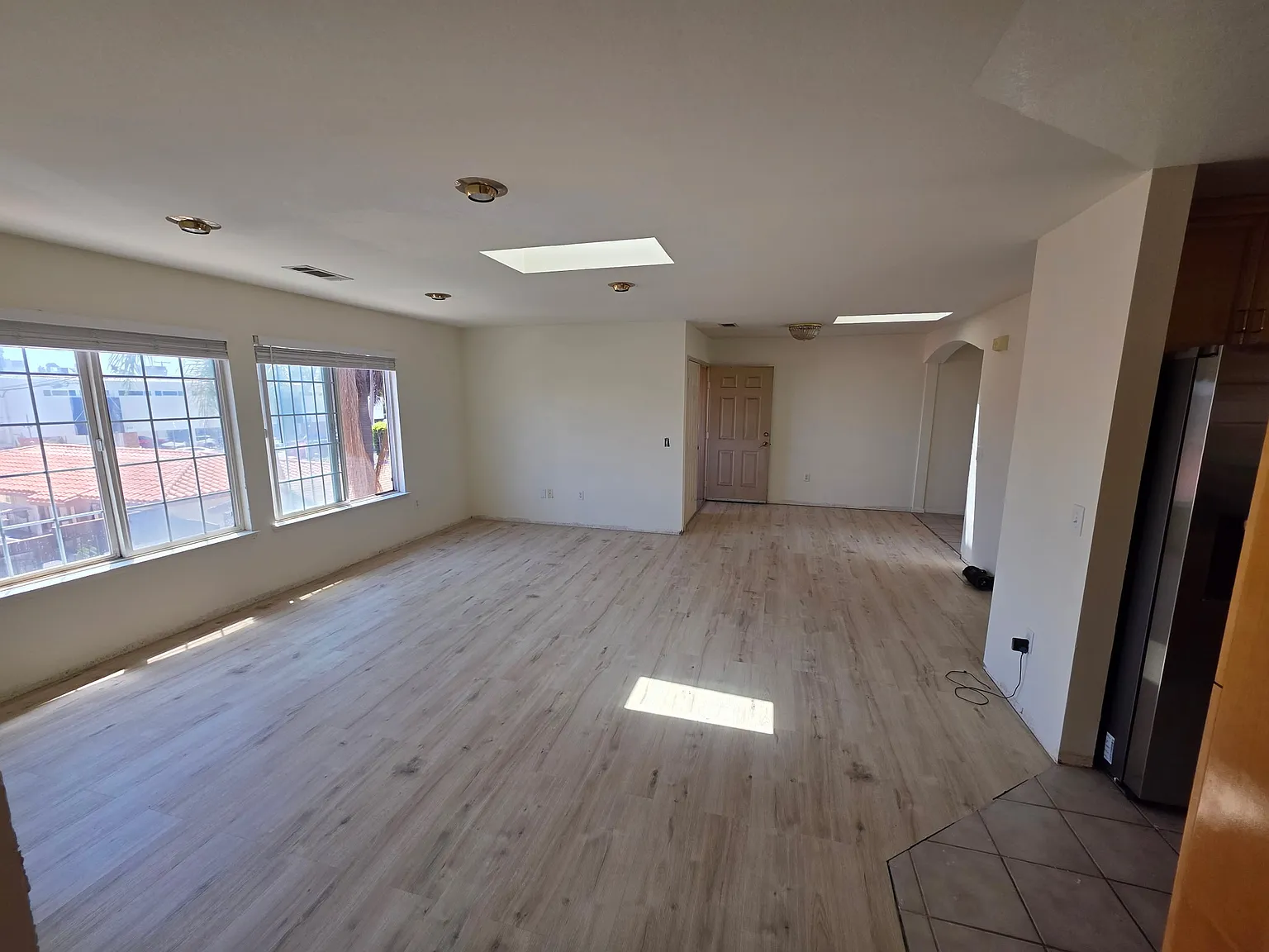 2 bed, 1200 sqft, $2,995 — Photo 4