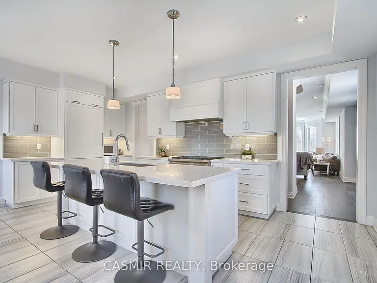 9873 Keele St — Photo 10