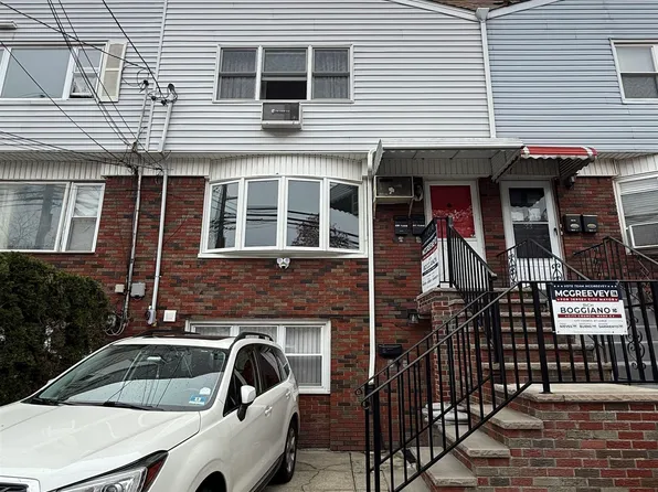 31 Alan Terrace image 1 of 9