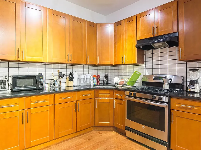 1225 Bedford Ave #3 — Photo 8