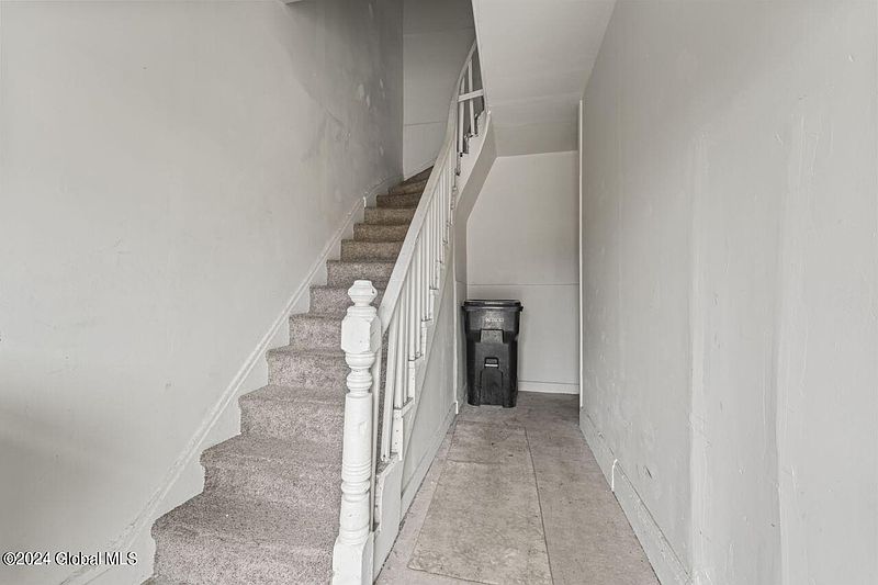 3rd image of 3320 7th Avenue