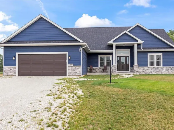 6841 Foxtail LANE, Burlington, WI 53105