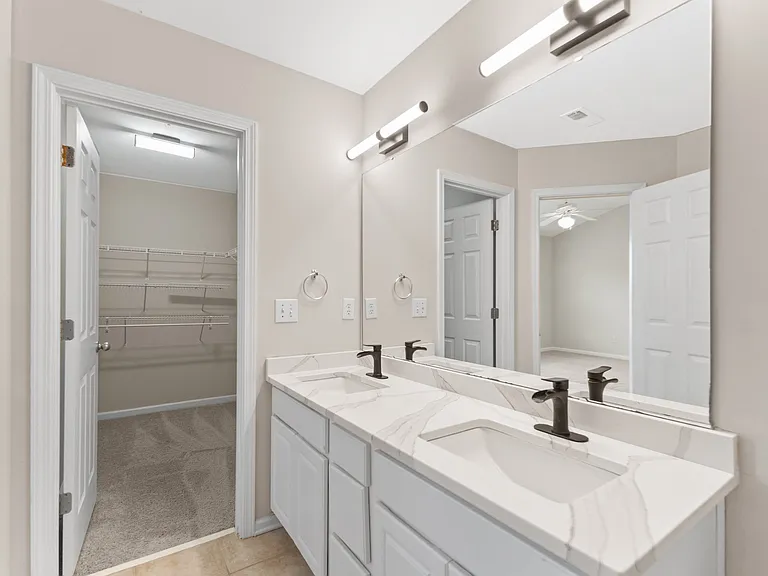 611 Carlton Commons Ln #1 — Photo 30