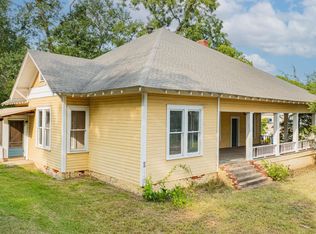 100 W Groves St, Big Sandy, TX 75755