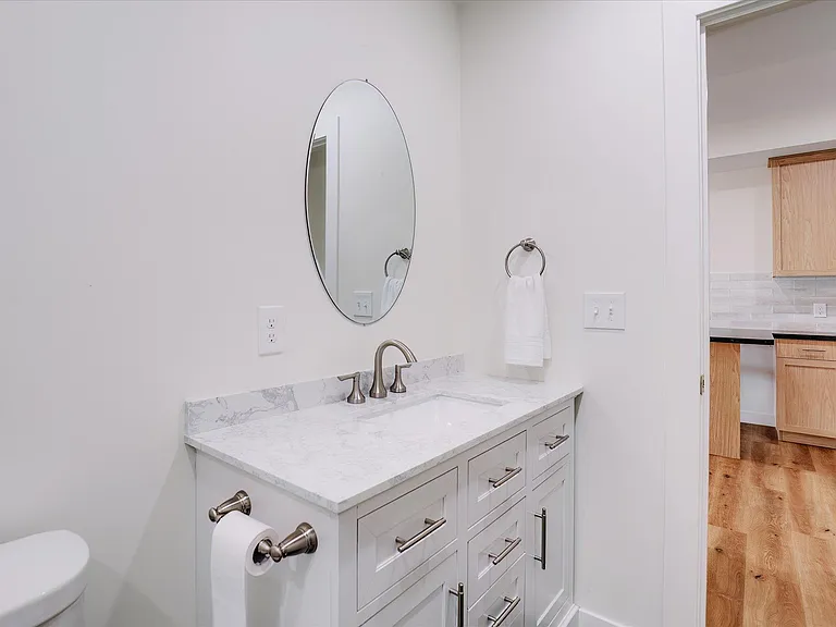 303 N 3rd St #1 — Photo 14
