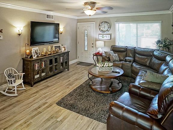 3rd image of 26322 Oak Highland Dr Unit B