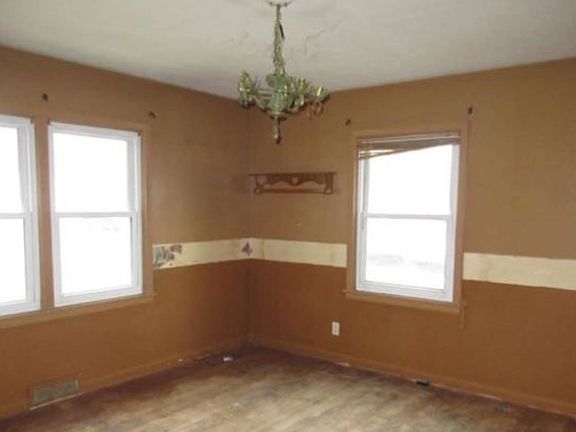 5th image of 211 Parrish Ln