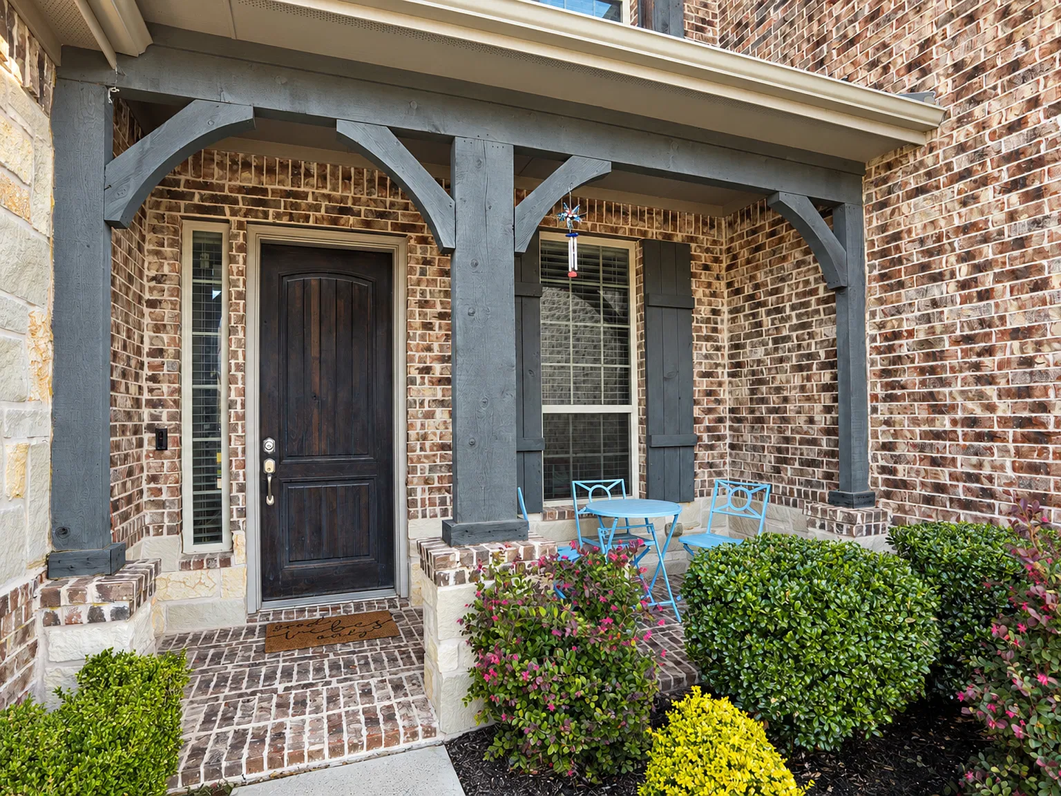 5 bed, 4016 sqft, $3,900 — Photo 2