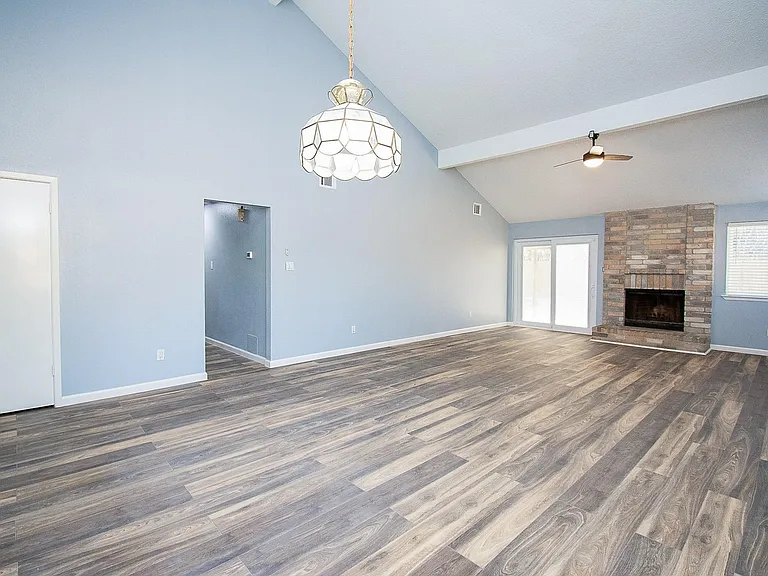 16419 N Bend Dr — Photo 5