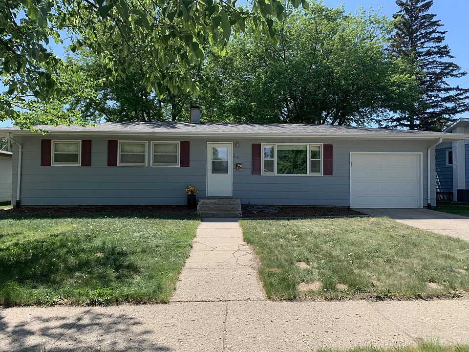 1st image of 313 16th Ave NE